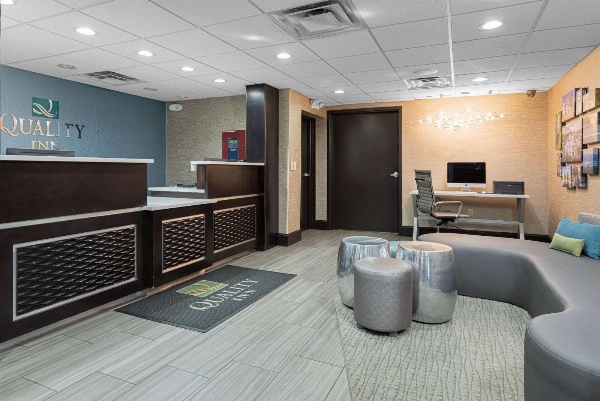 Quality Inn Asheville Downtown Tunnel Rd image 4