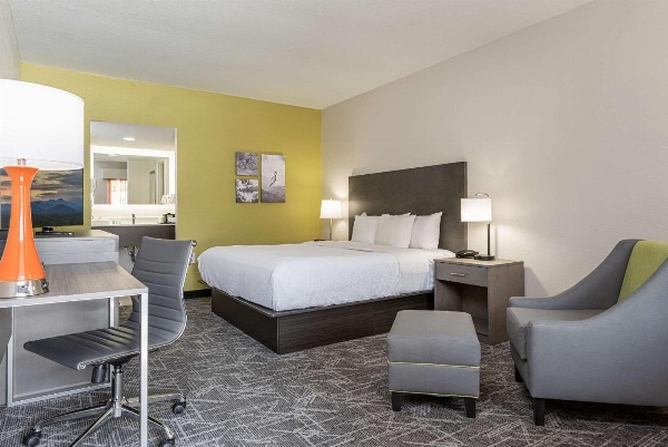 Quality Inn Asheville Downtown Tunnel Rd image 5